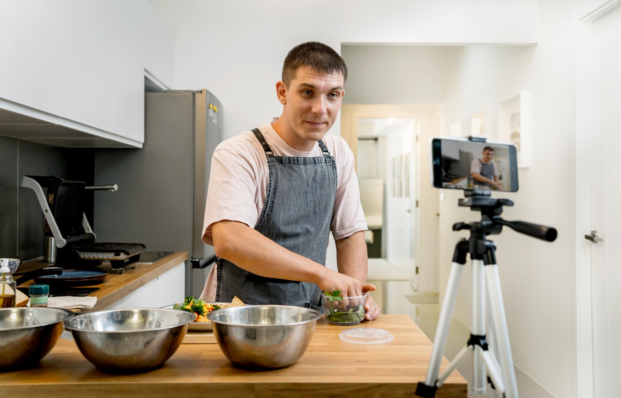 Koordynator produkcji video w studiu